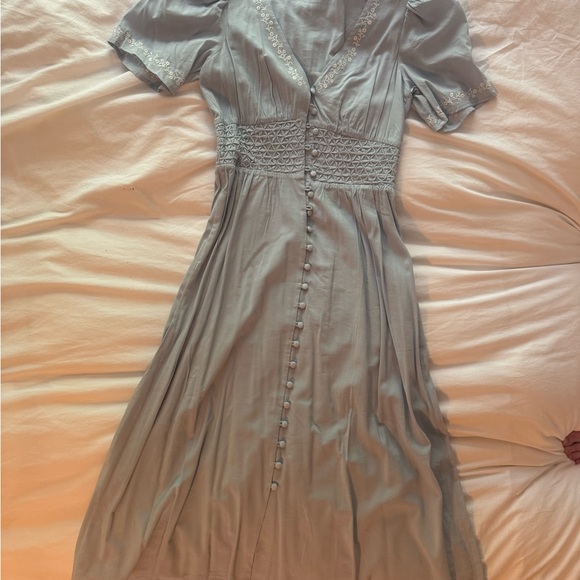 RARE Reformation Kamryn Light Blue Midi Dress with Button Detail - Picture 5 of 5